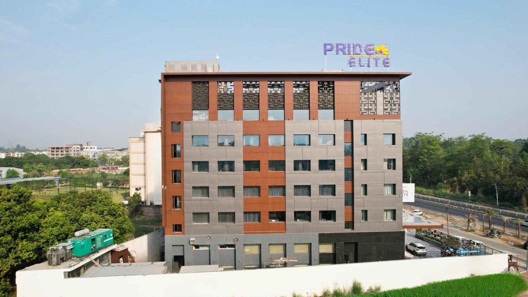 Hotel Pride Elite Haridwār Extérieur photo